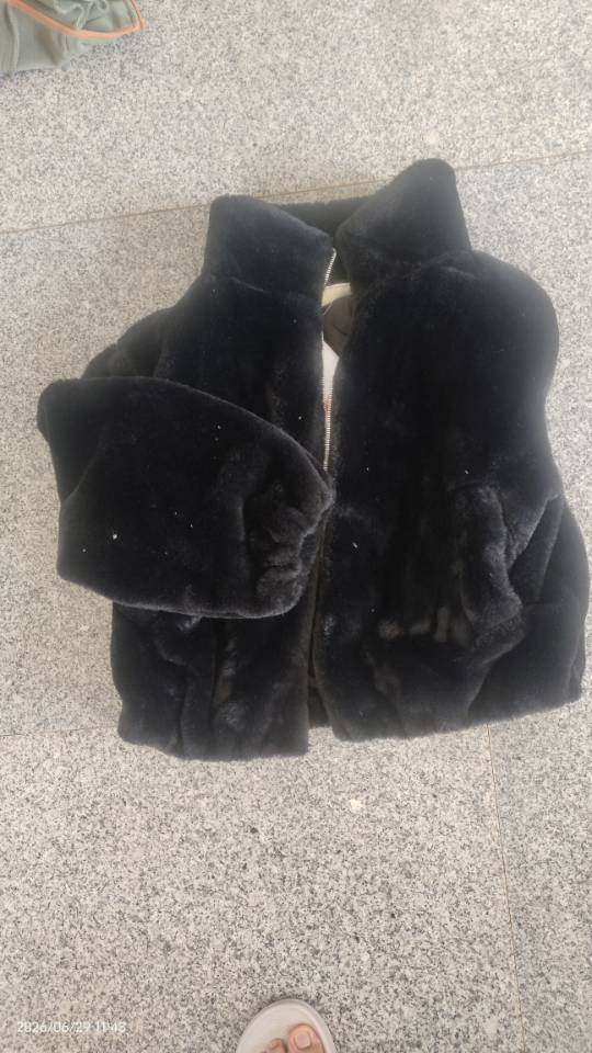 泉州夹克外发加工厂和夫妻对