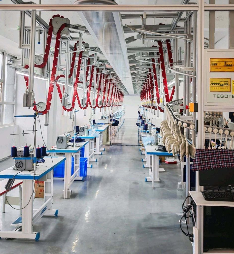 成都服装公司高薪诚聘大烫