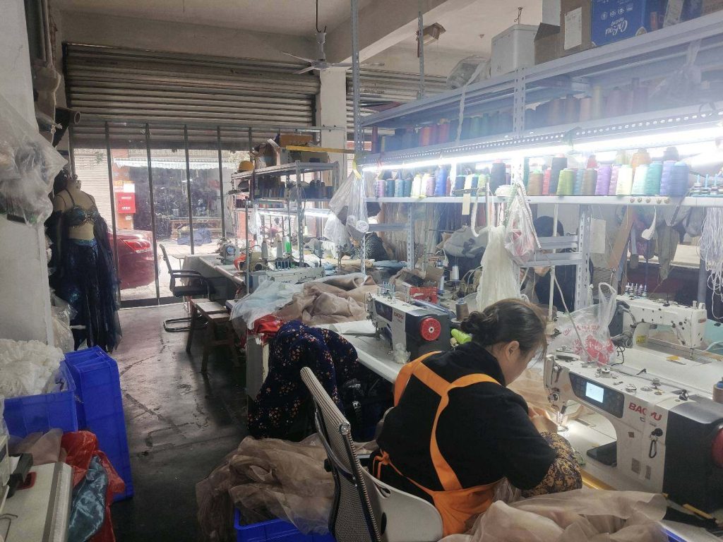 成都服装厂招整件车工