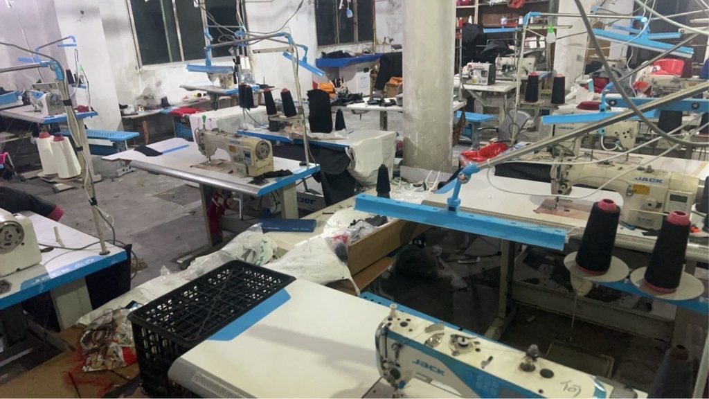 成都服装厂承接小西服，网单西服等订单