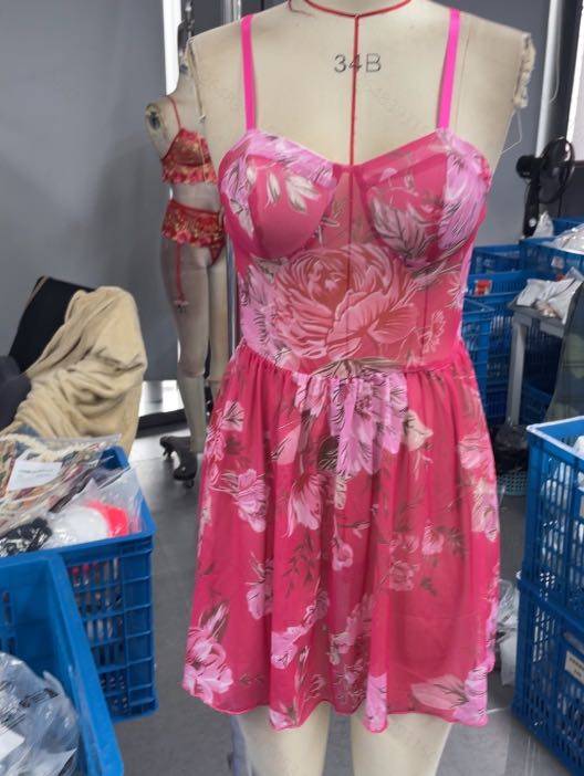 广州300件连衣裙外发